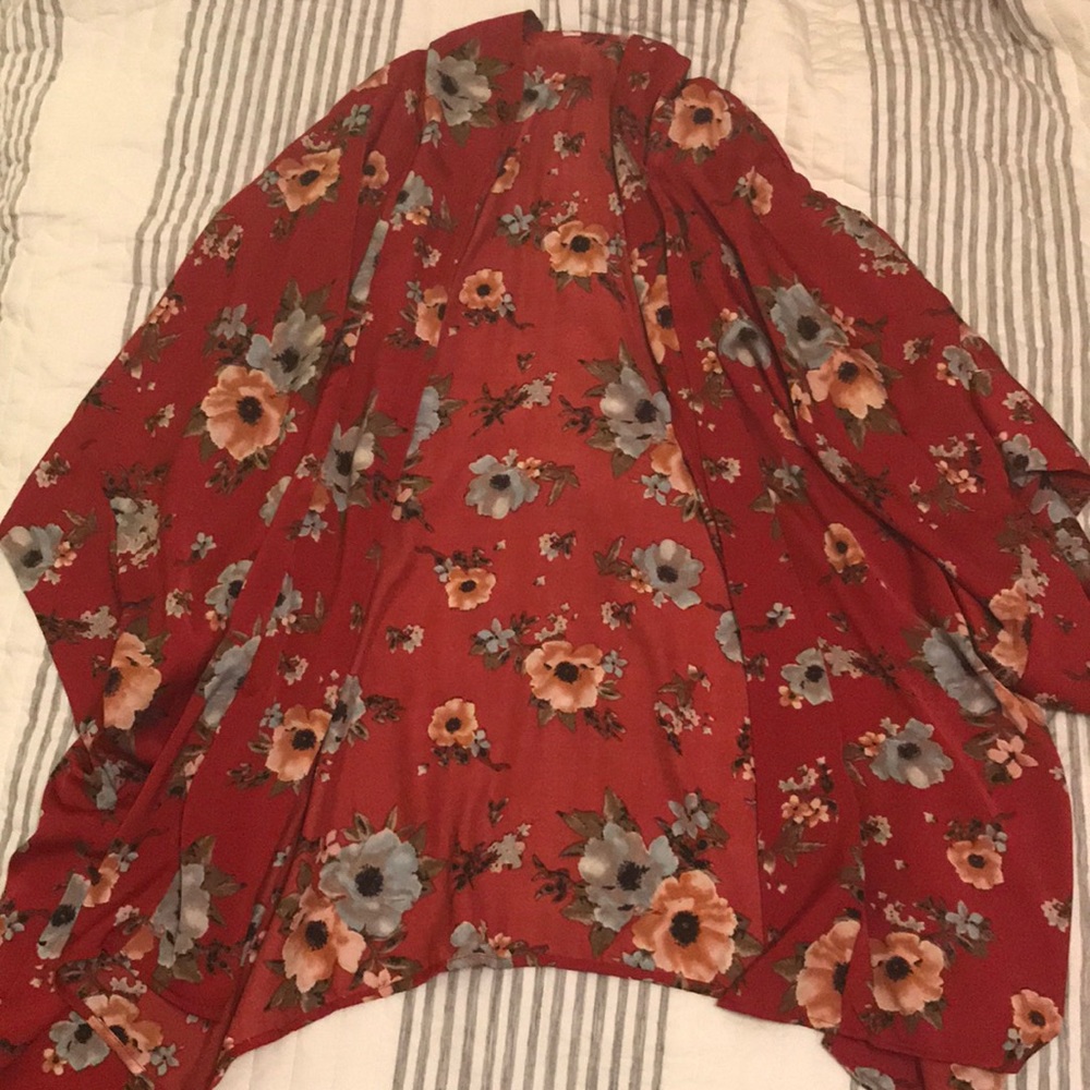 XHILARATION floral kimono